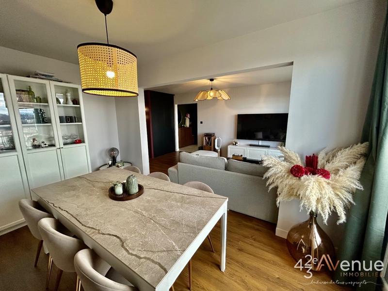 Appartement - 80 m² - 3 pièces