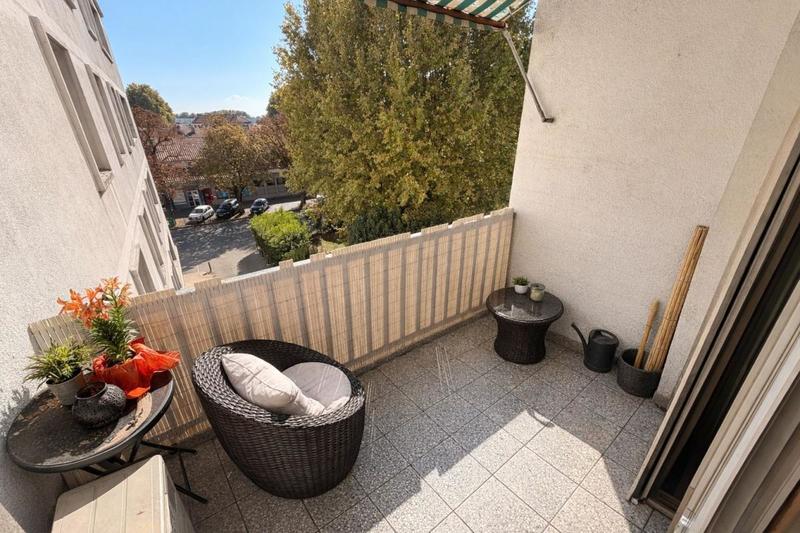Appartement - 90 m² - 4 pièces