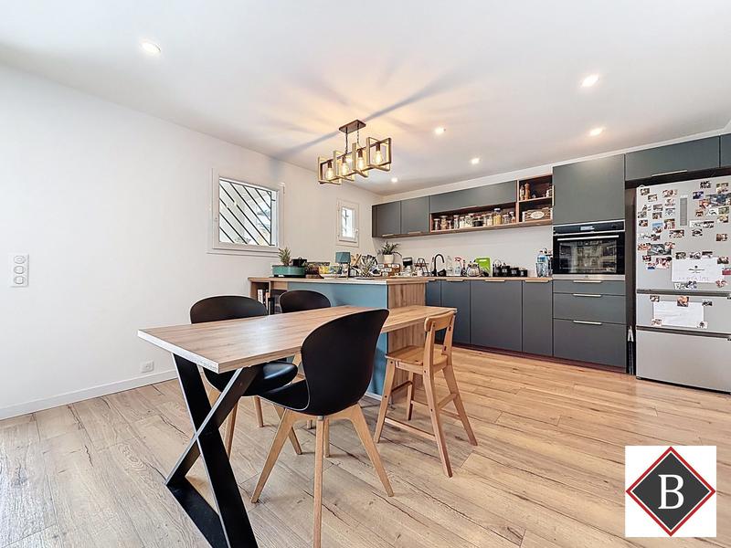 Villa - 90 m² - 4 pièces