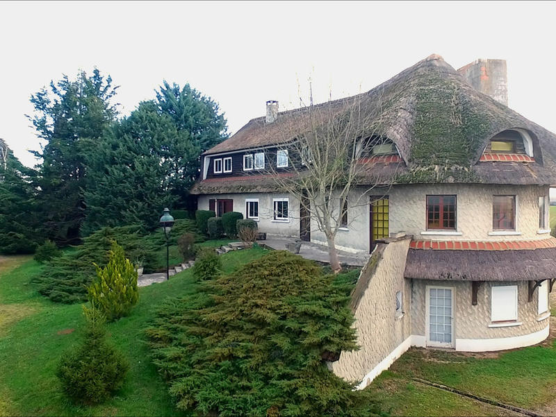 Propriété - 350 m² - 12 pièces