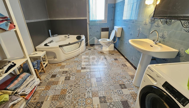 Maison - 140 m² - 5 pièces