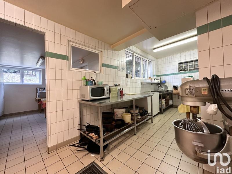 Local commercial - 759 m²