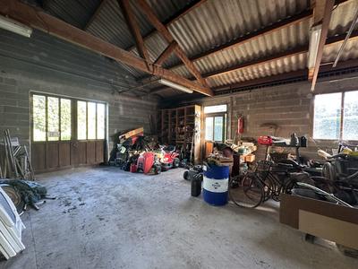 Maison - 225 m² - 2 pièces