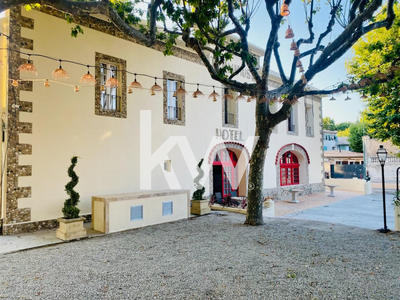 Fonds de commerce - Magasins - 880 m²