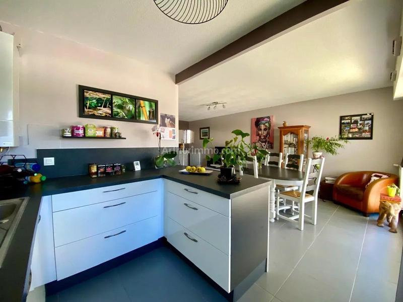 Appartement - 70 m² - 3 pièces