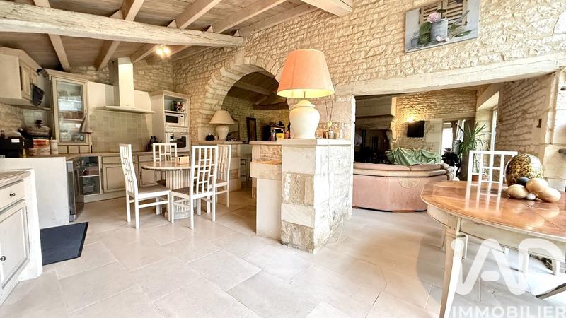 Maison - 251 m² - 8 pièces