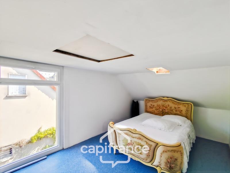 Maison - 94 m² - 6 pièces