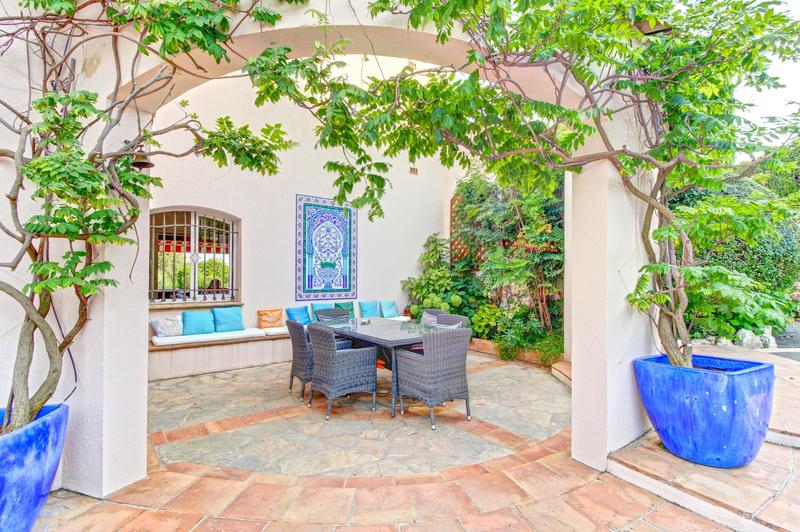 Viager - Maison - 279 m² - 7 pièces