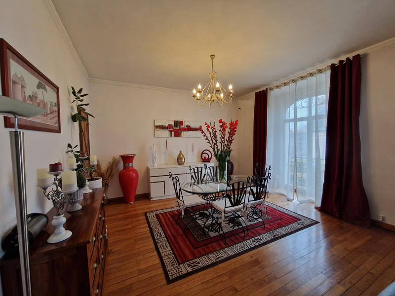 Appartement - 160 m² - 4 pièces