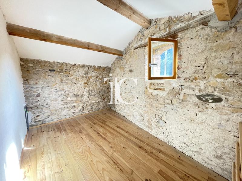 Maison en pierre - 188 m² - 7 pièces