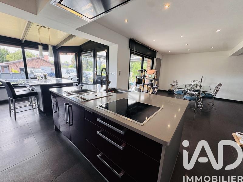 Maison - 195 m² - 8 pièces