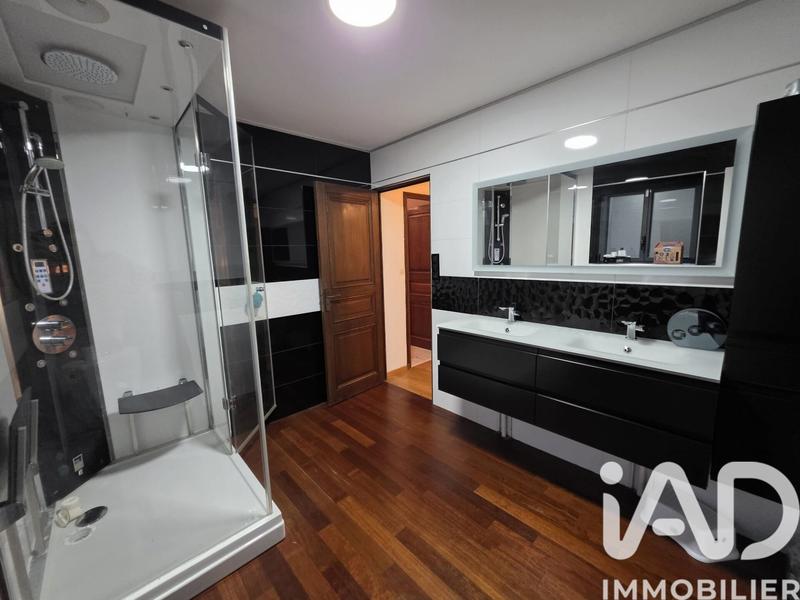 Maison de ville - 267 m² - 6 pièces