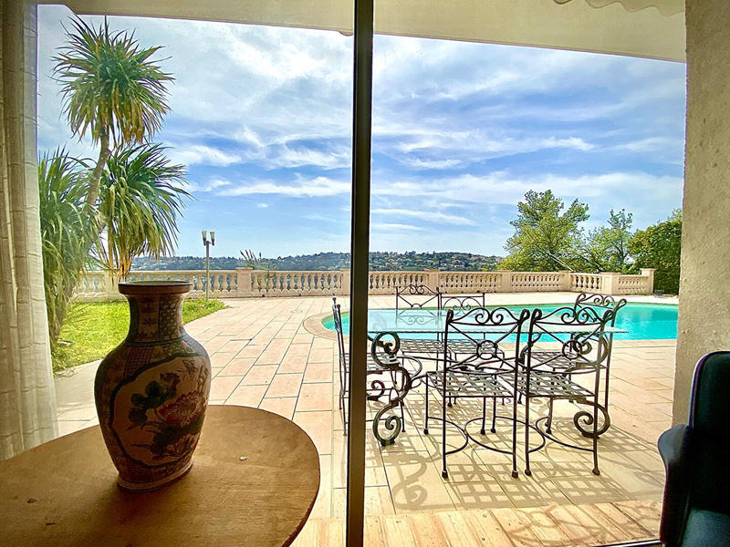 Villa - 250 m² - 12 pièces