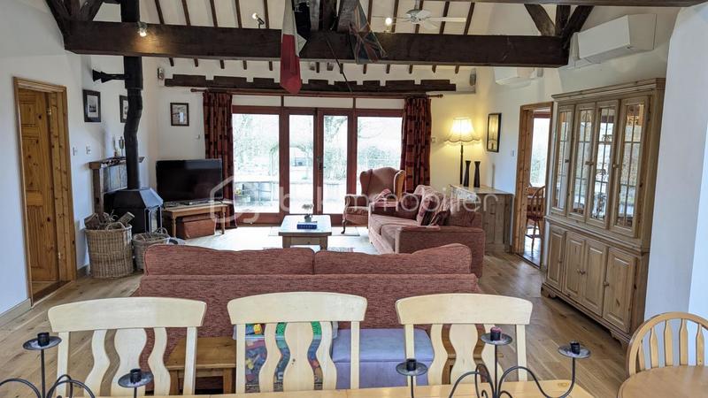 Propriété - 285 m² - 12 pièces