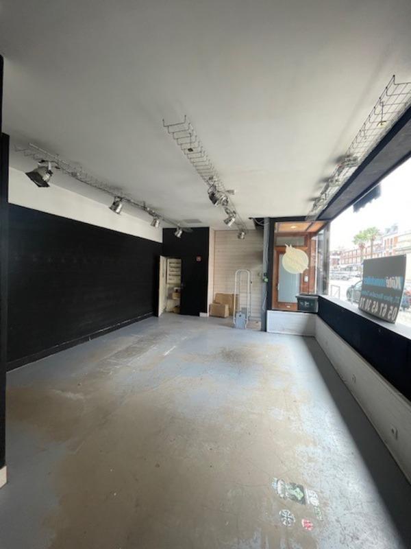 Local commercial - 272 m² - 5 pièces