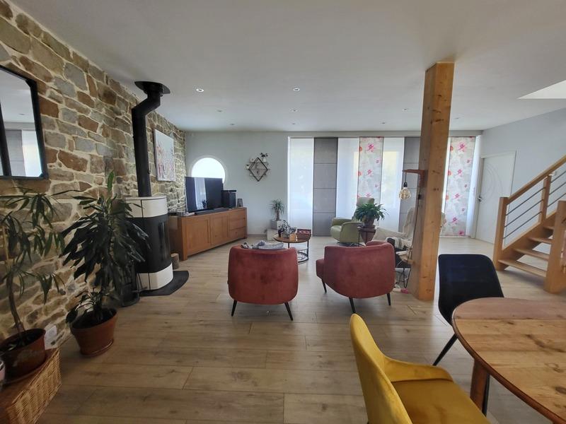 Maison - 134 m² - 8 pièces