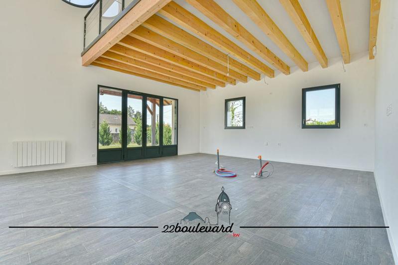 Longère - 318 m² - 10 pièces