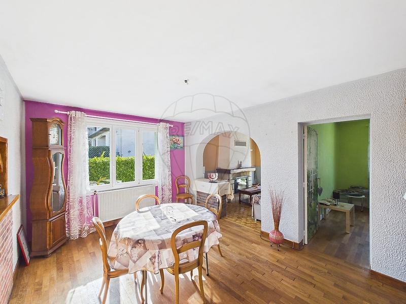 Maison - 95 m² - 7 pièces