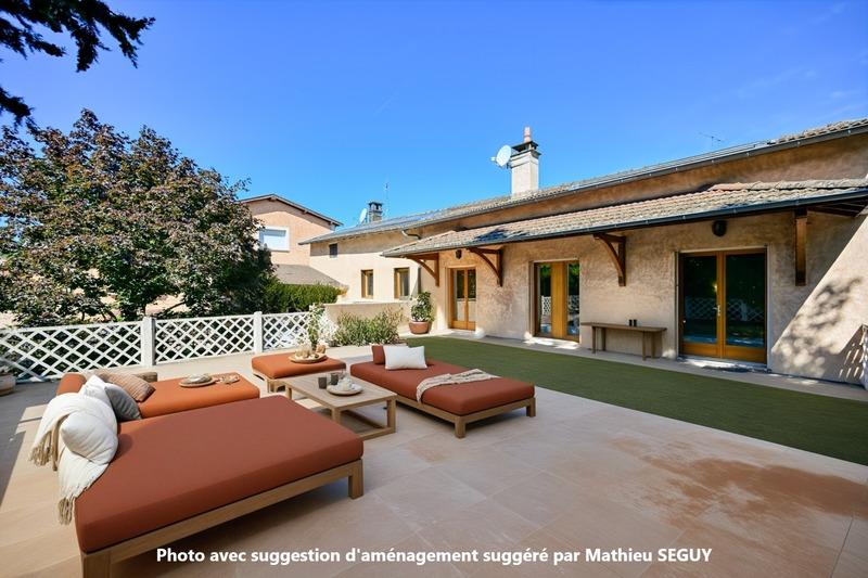 Maison - 200 m² - 8 pièces