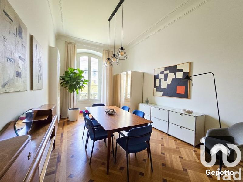 Appartement - 164 m² - 6 pièces