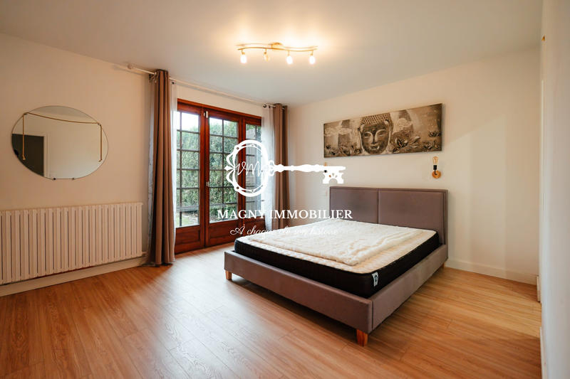 Maison - 220 m² - 7 pièces