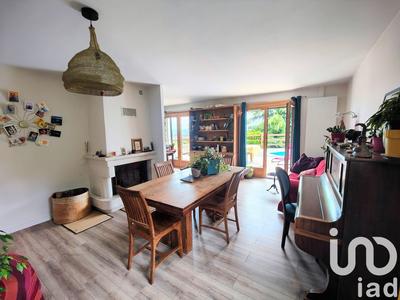 Maison - 180 m² - 8 pièces