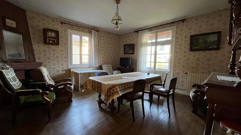 Maison - 110 m² - 6 pièces