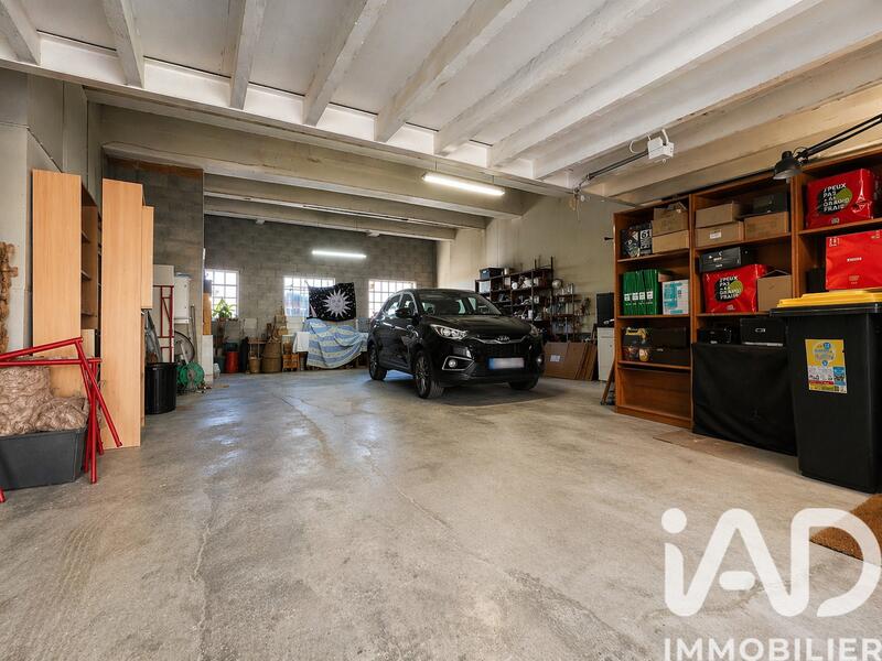 Maison - 220 m² - 7 pièces