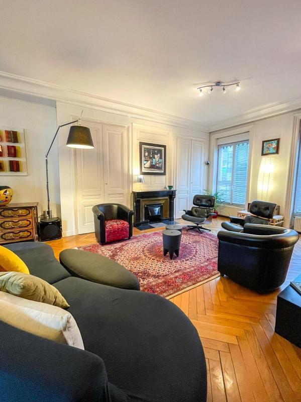 Appartement - 185 m² - 7 pièces