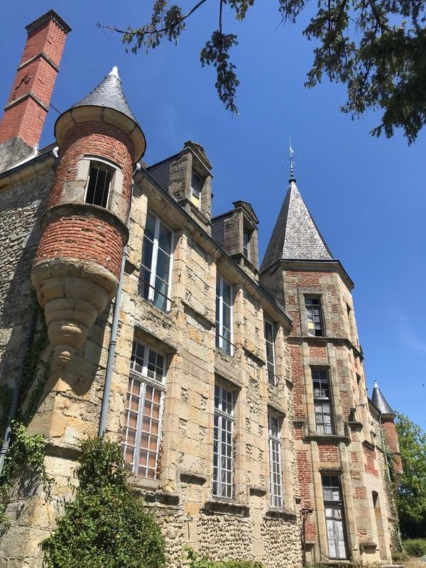 Château - 450 m² - 18 pièces