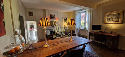 Maison - 208 m² - 7 pièces