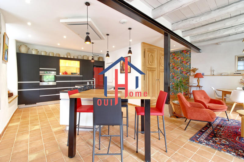 Maison ancienne - 209 m² - 6 pièces