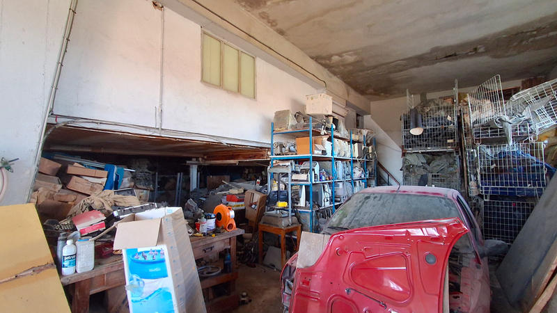 Parking / Garage - 400 m²