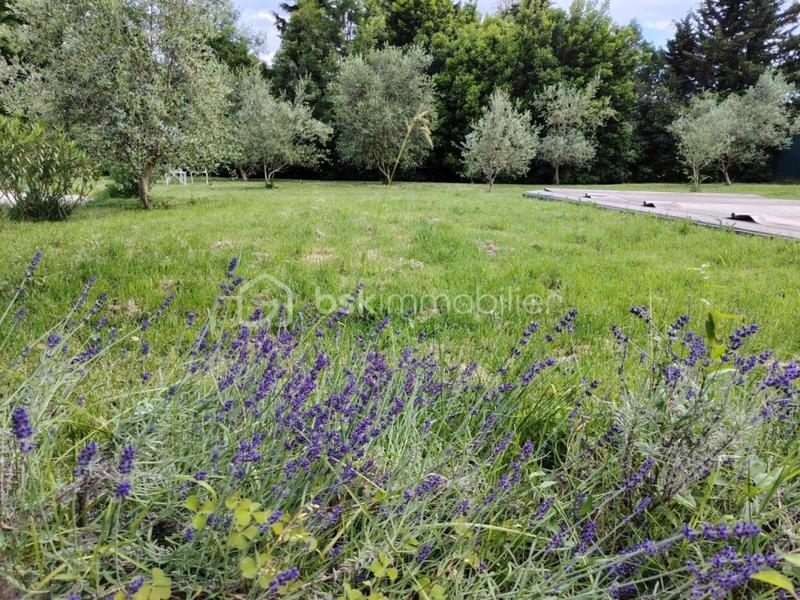 Propriété - 98 m² - 6 pièces