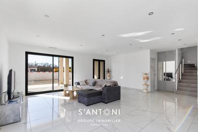 Maison - 134 m² - 5 pièces