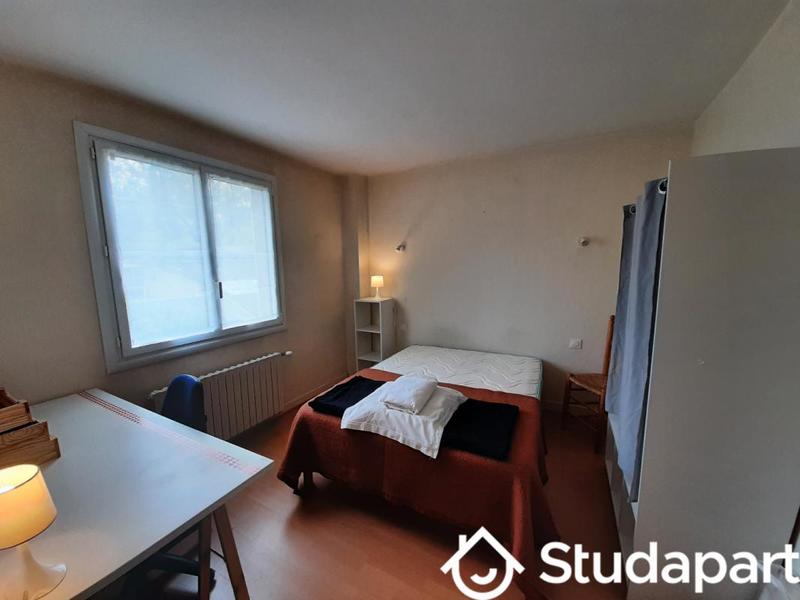 Chambre - 11 m² - 1 pièce