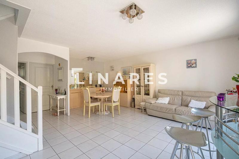 Maison - 110 m² - 4 pièces