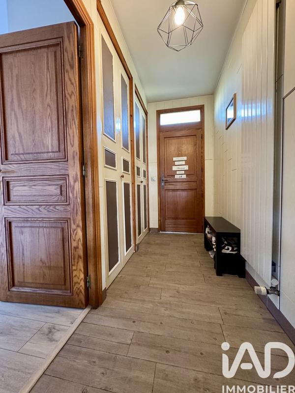 Maison - 218 m² - 8 pièces