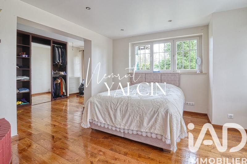 Maison - 195 m² - 7 pièces