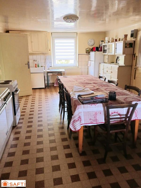 Maison - 205 m² - 6 pièces