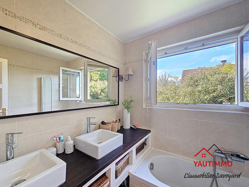 Maison - 150 m² - 5 pièces