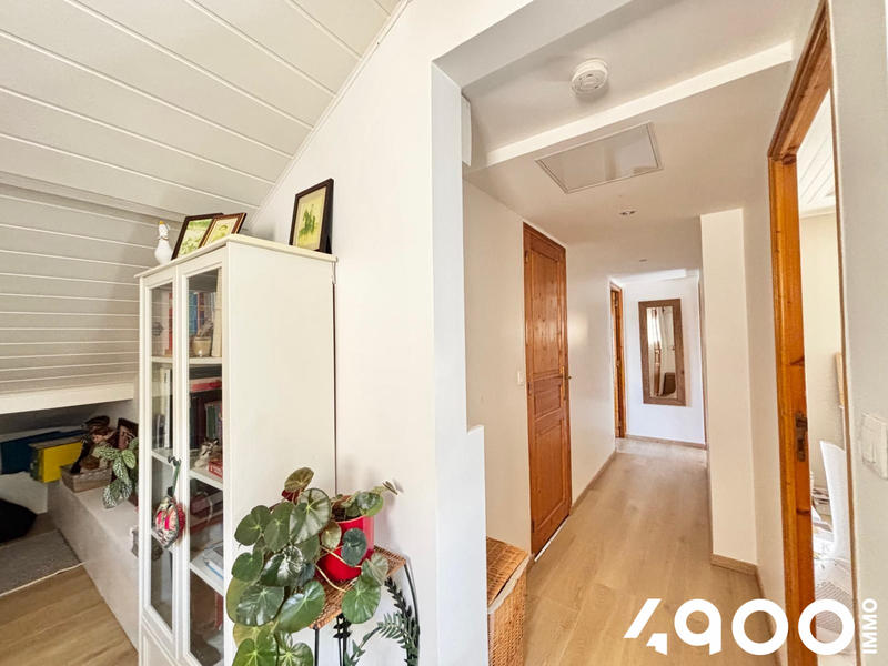 Maison - 92 m² - 6 pièces