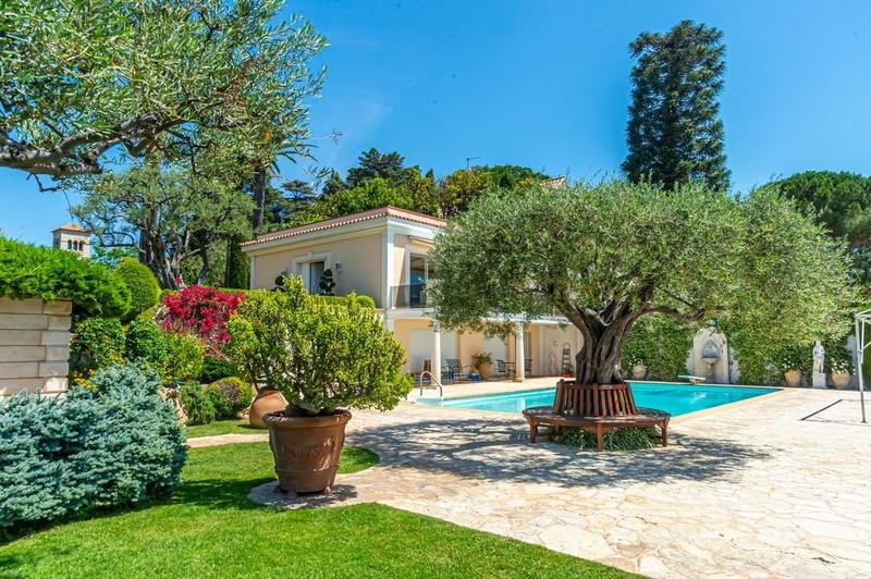 Villa - 600 m² - 8 pièces