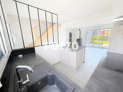 Maison - 97 m² - 5 pièces