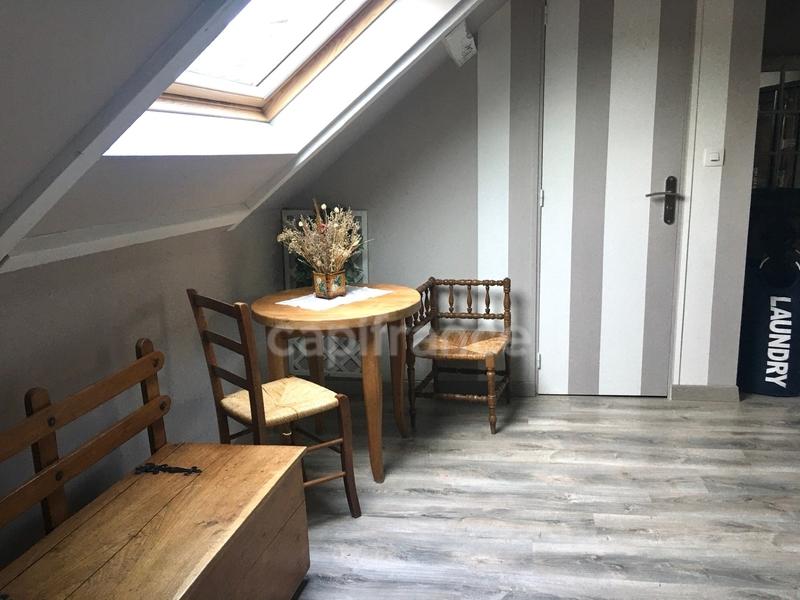 Maison - 140 m² - 9 pièces