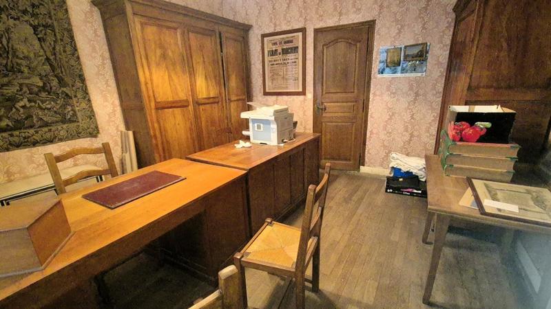 Maison - 220 m² - 10 pièces