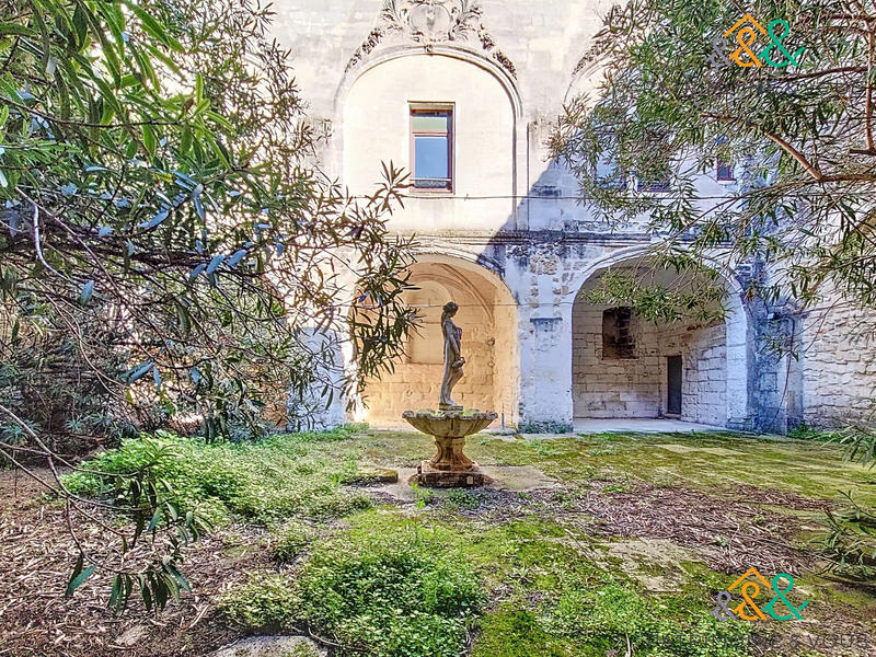 Fonds de commerce - 3 104 m²