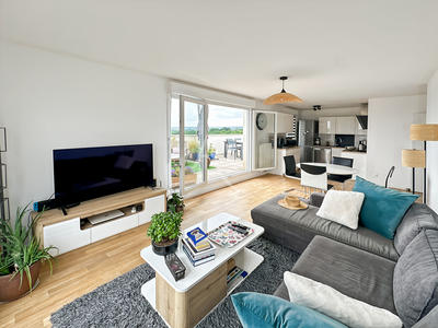 Appartement - 97 m² - 5 pièces