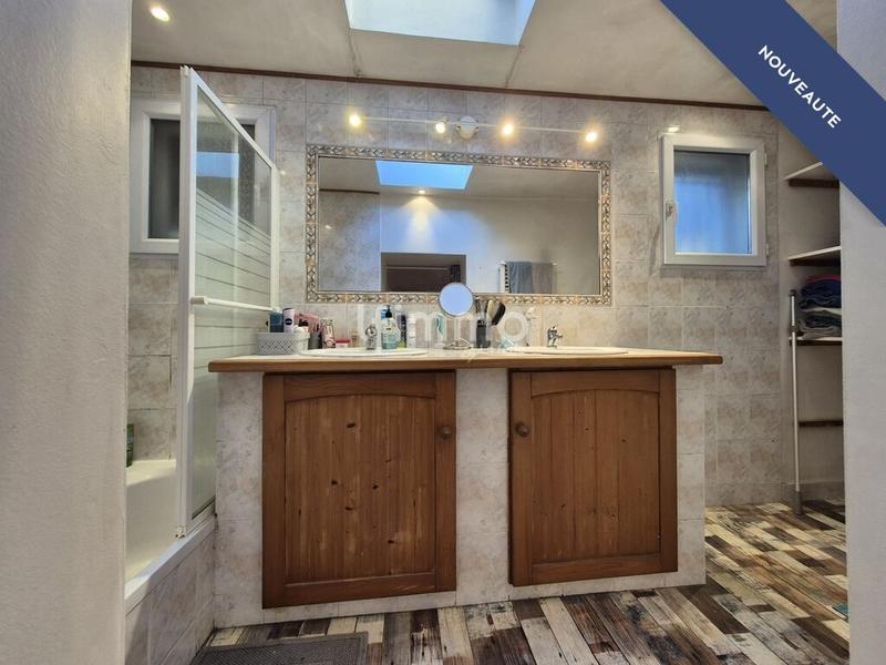 Maison - 140 m² - 5 pièces