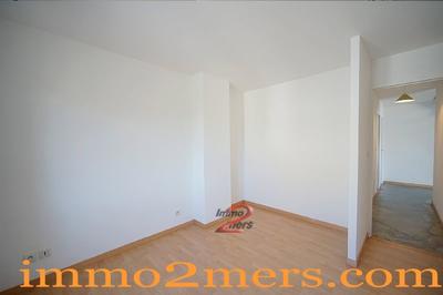 Maison en pierre - 87 m² - 2 pièces